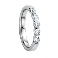 Fischer Engagement rings gold