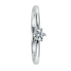 Farbe 
	Gelbgold oder Weißgold,  Saint Maurice Gold