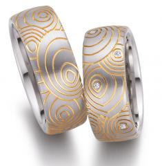 585 Weiss-Gelbgold, seidenmatt mit Muster,  August Gerstner Exclusive Wedding rings