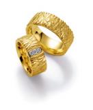 Marrying 585 Gelbgold, 6,80 mm Breite, Relief - Struktur, 3 Brillanten 0,115 ct. W/SI,
