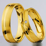 Marrying 585 Gelbgold, 5,50 mm Breite, seidenmatt / poliert, 1 Brillant 0,015 ct W/SI,