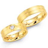 Marrying 585 Gelbgold, 6,0 mm Breite, seidenmatt, 1 Brillant 0,15 ct TW/SI,