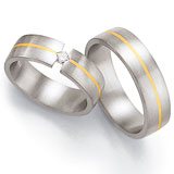 Trarigue 750 Weiss / Gelbgold, 6,0 mm Breite, seidenmatt, 1Diamant - Prinzess 0,065 ct TW/VVSI,